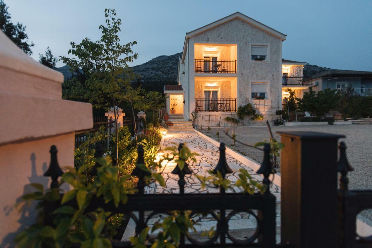 Апартаменты Hedon-Stone Стариград-Пакленица Экстерьер фото