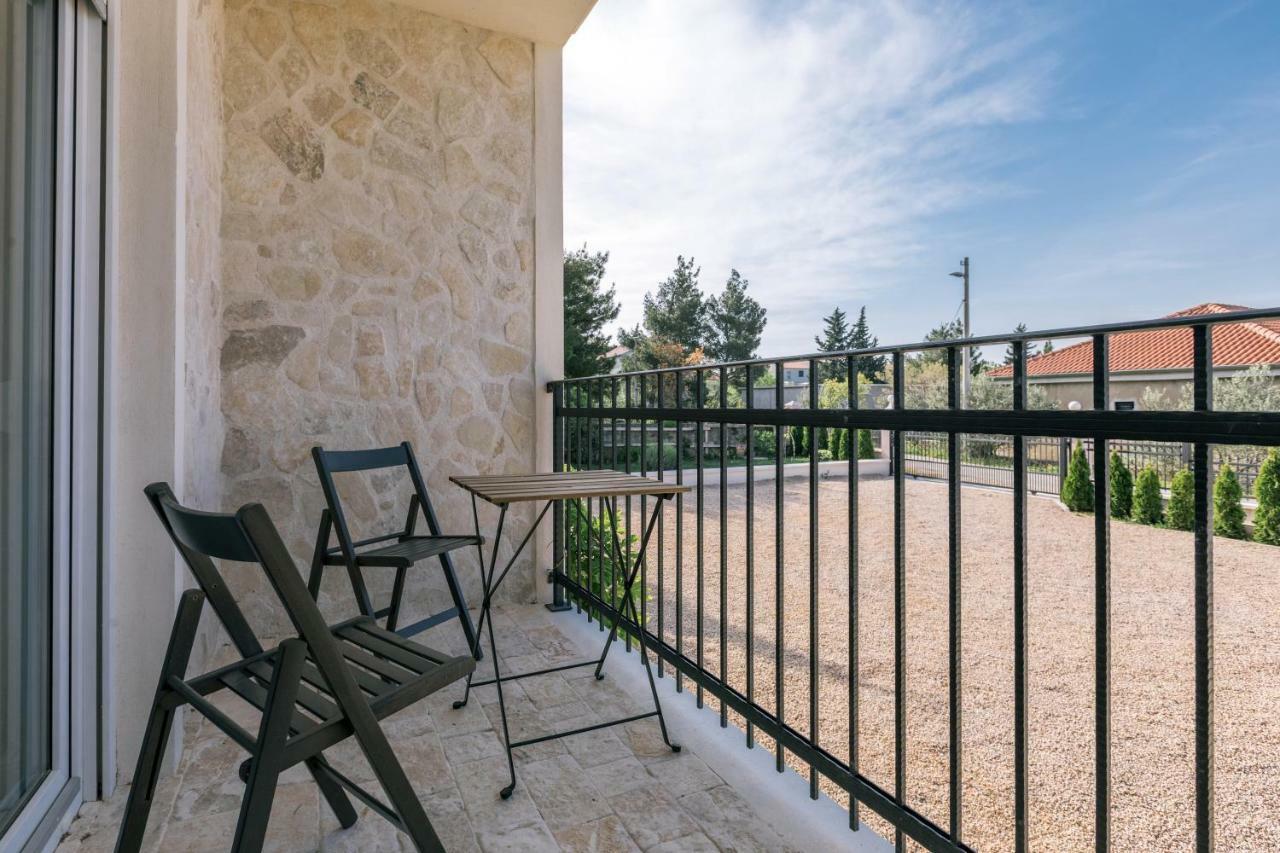 Апартаменты Hedon-Stone Стариград-Пакленица Экстерьер фото
