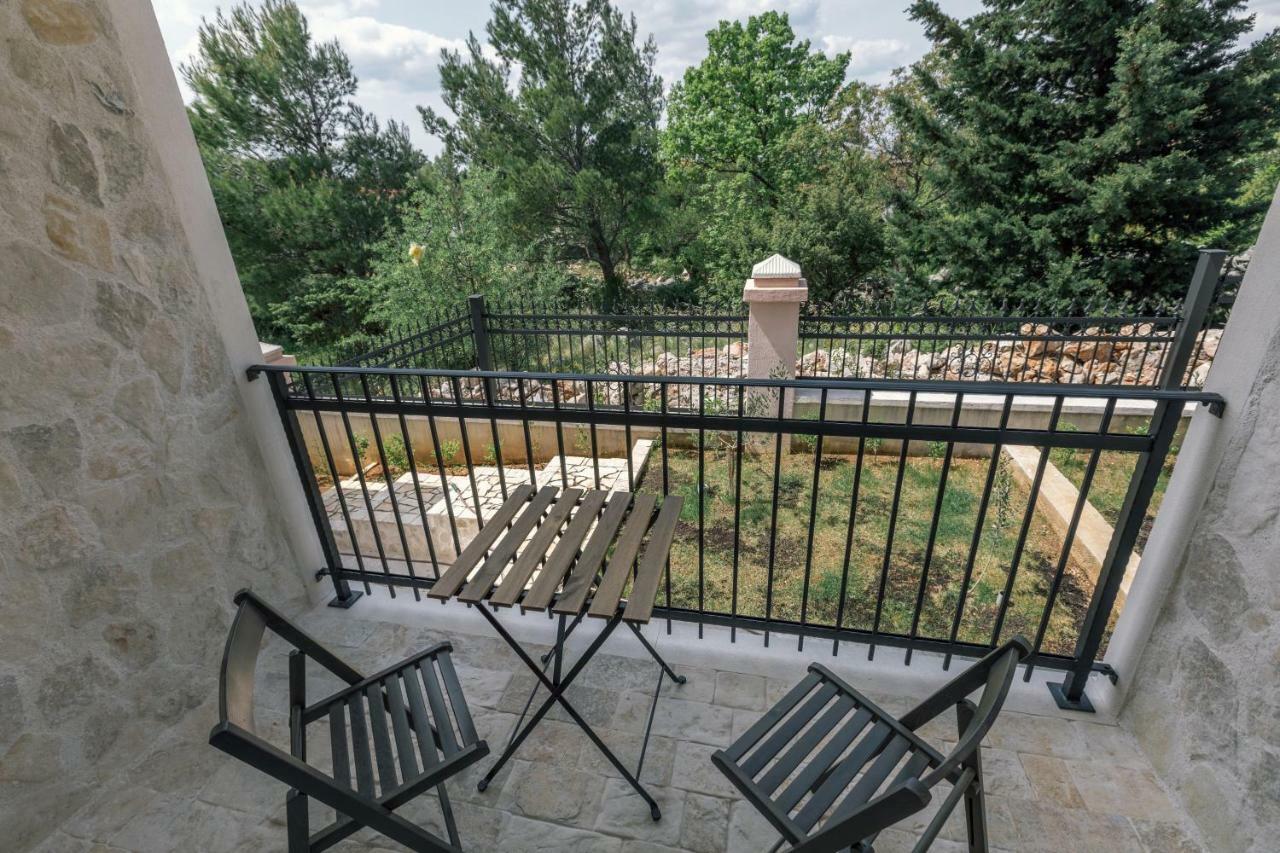 Апартаменты Hedon-Stone Стариград-Пакленица Экстерьер фото